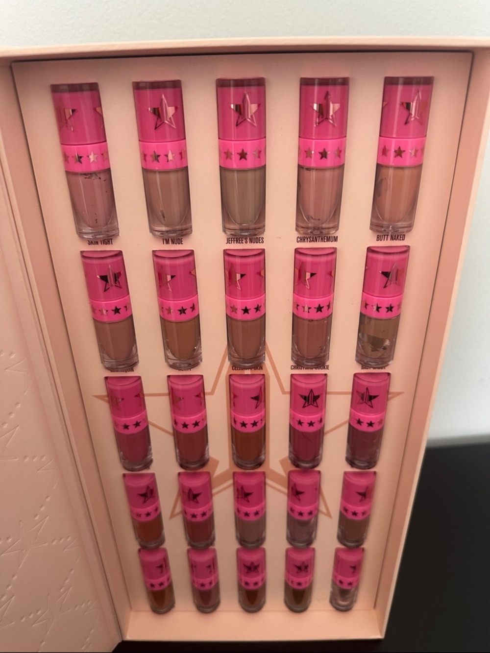 Jeffree Star Mini Liquid Lipstick Set - Pink & Nude Tones. 25 Pieces with Case.